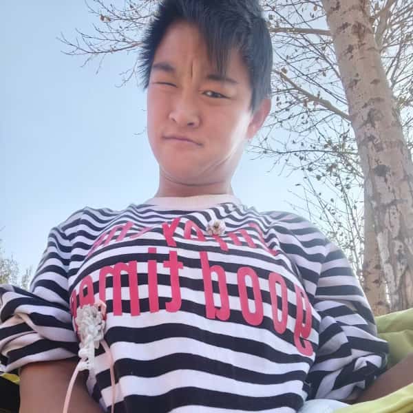 内蒙古24岁单身美女真诚找对象-包头征婚相亲网
