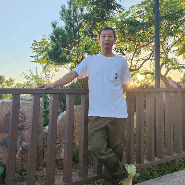 47岁岁辽宁单身帅哥 - 包头吉缘网